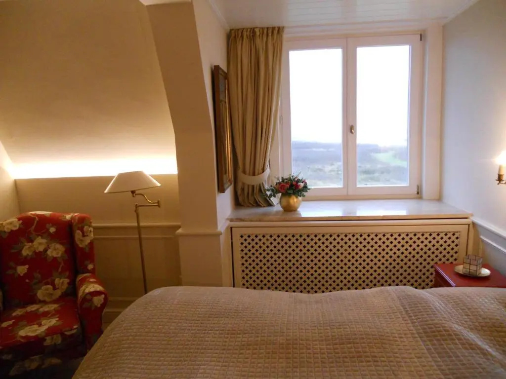 2 Bedrooms Apartment with sea view