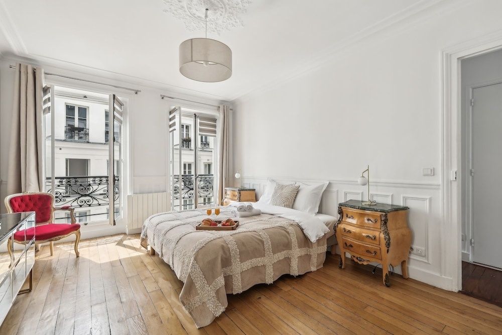 Voir la photo 1 — Stylish 3BR Near Tuileries Gardens