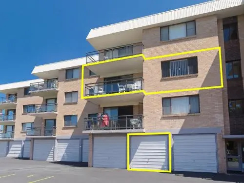 9 'Commodore', 6 Intrepid Close - So Close To The Waters Edge