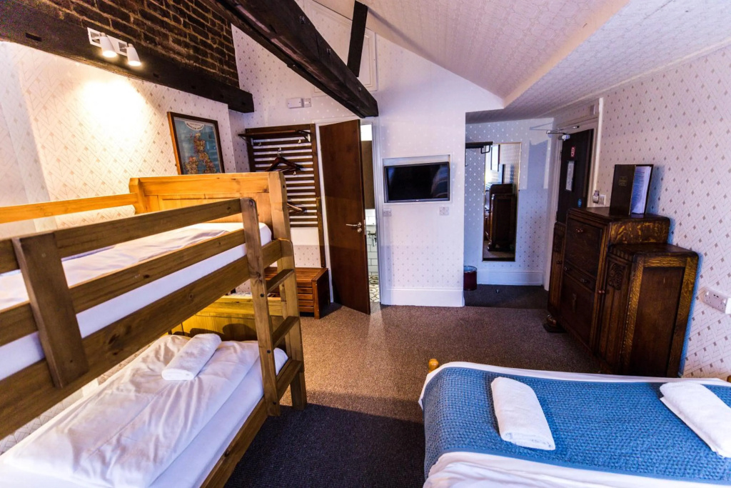 Отель St Athans Hotel в Лондоне