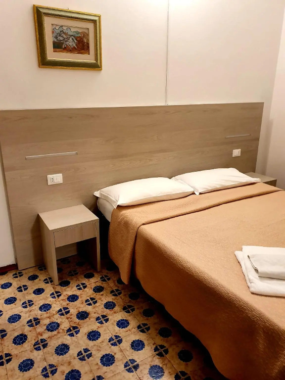 Economy room