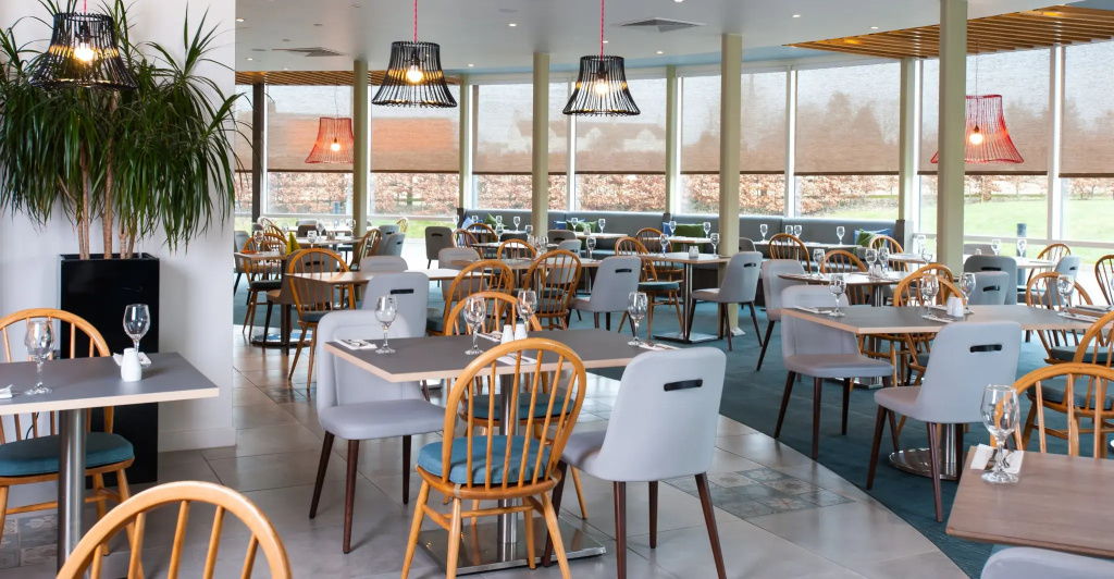 Holiday Inn Salisbury - Stonehenge by IHG - Général