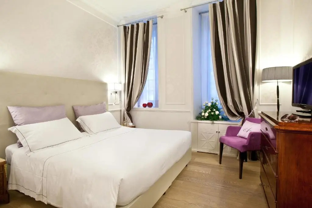 Superior Double room (full double bed)