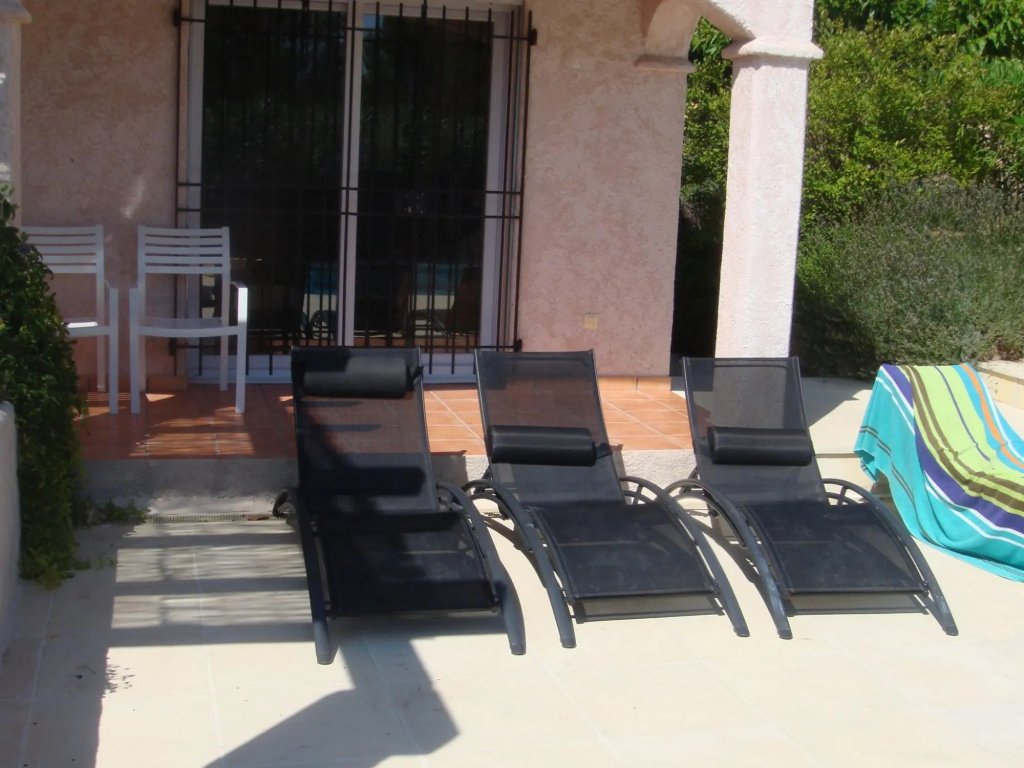 Gorgeous Villa in Bagnols-en-Foret with Swimming Pool