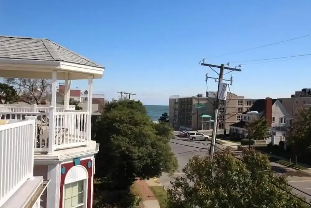 Maryland Avenue 13B