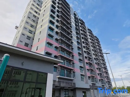 Kenny Hill Residence Kuching by PILLOWTALKS