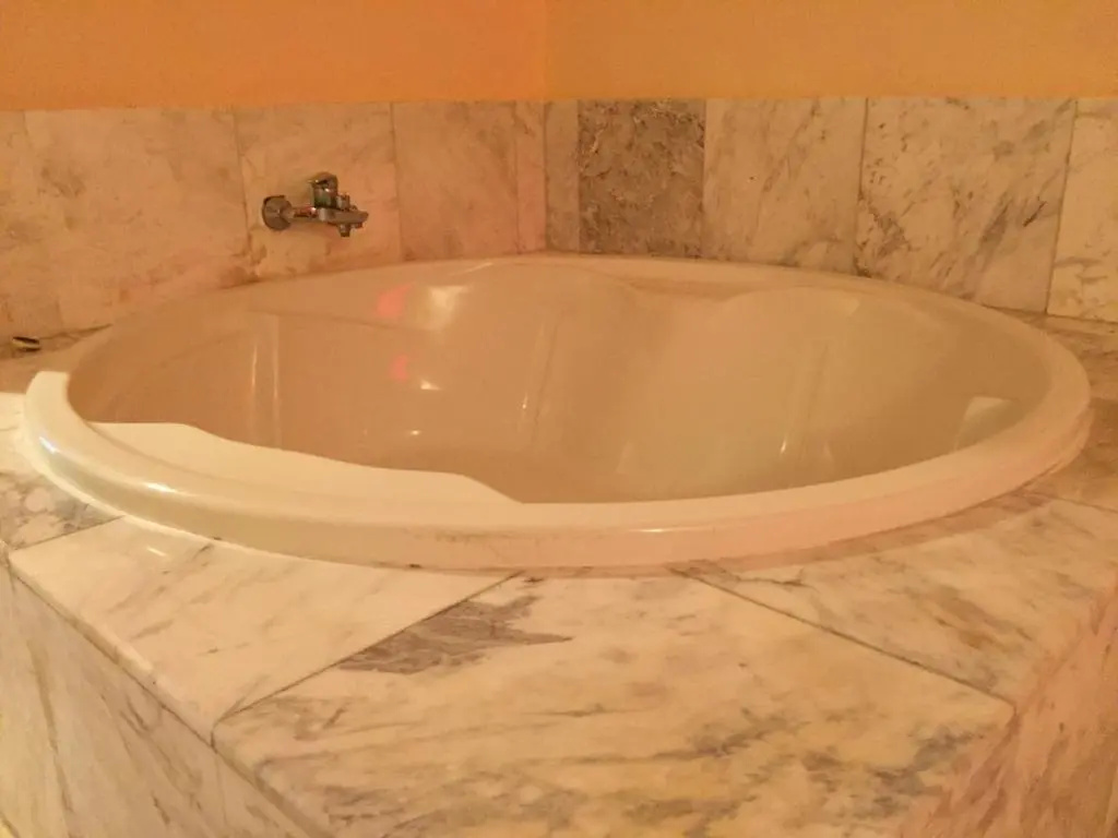 Deluxe Double room (full double bed)