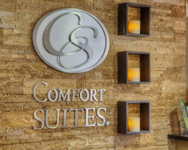 Comfort Suites