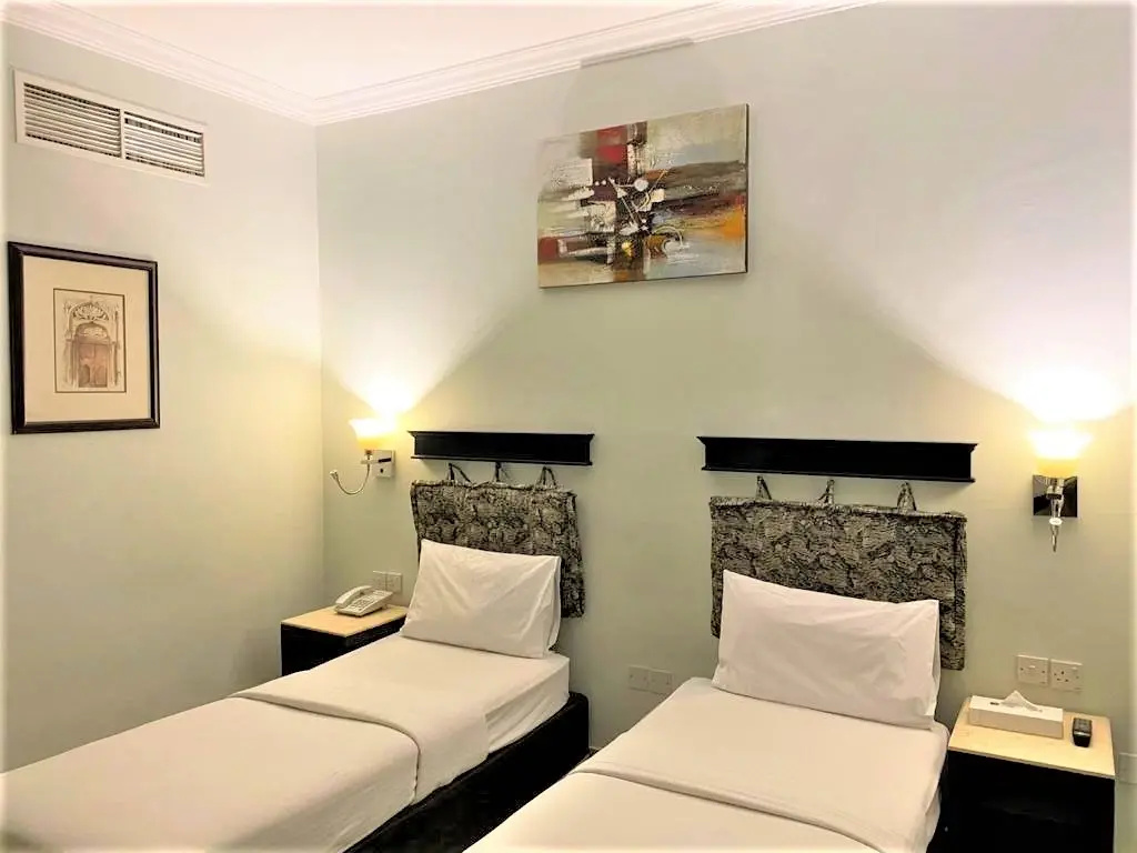 Signature Inn Deira - Free Parking 50