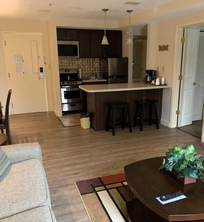 Deluxe Quadruple Suite