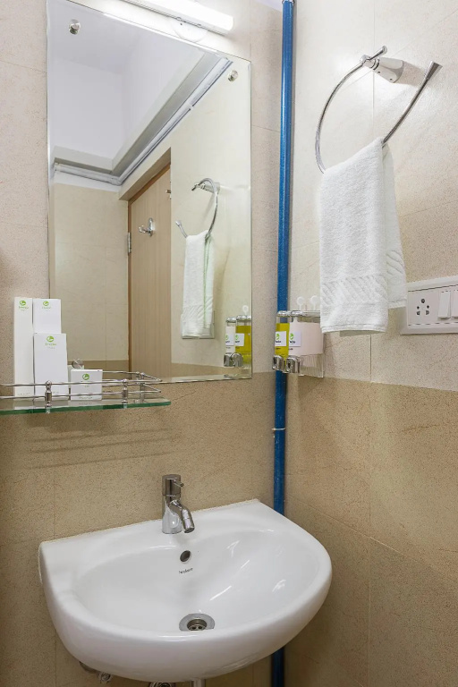 Treebo Akshaya Mayflower Vijaya Bank Layout - Chambres