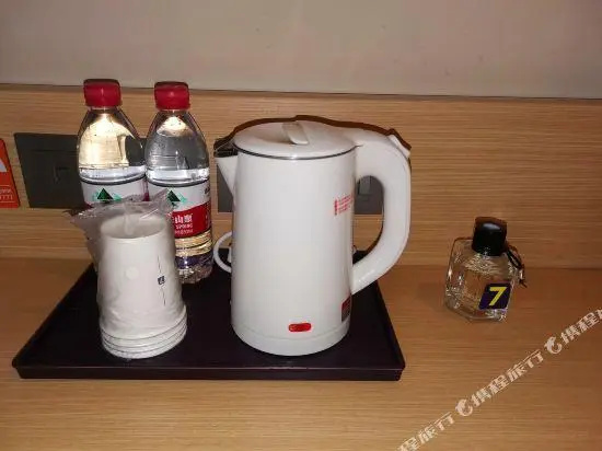 Food & Beverage