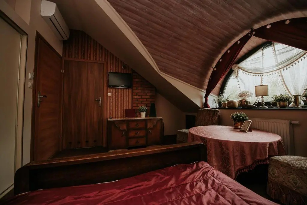 Standard Double room with garden view (full double bed)