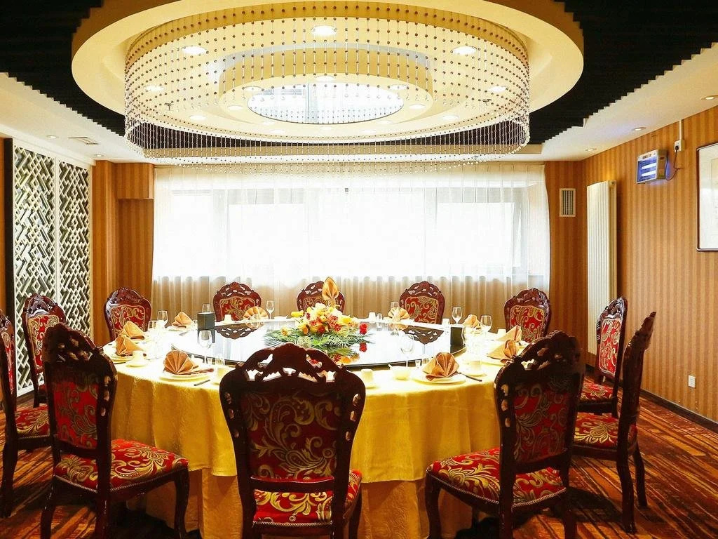 Food & Beverage
