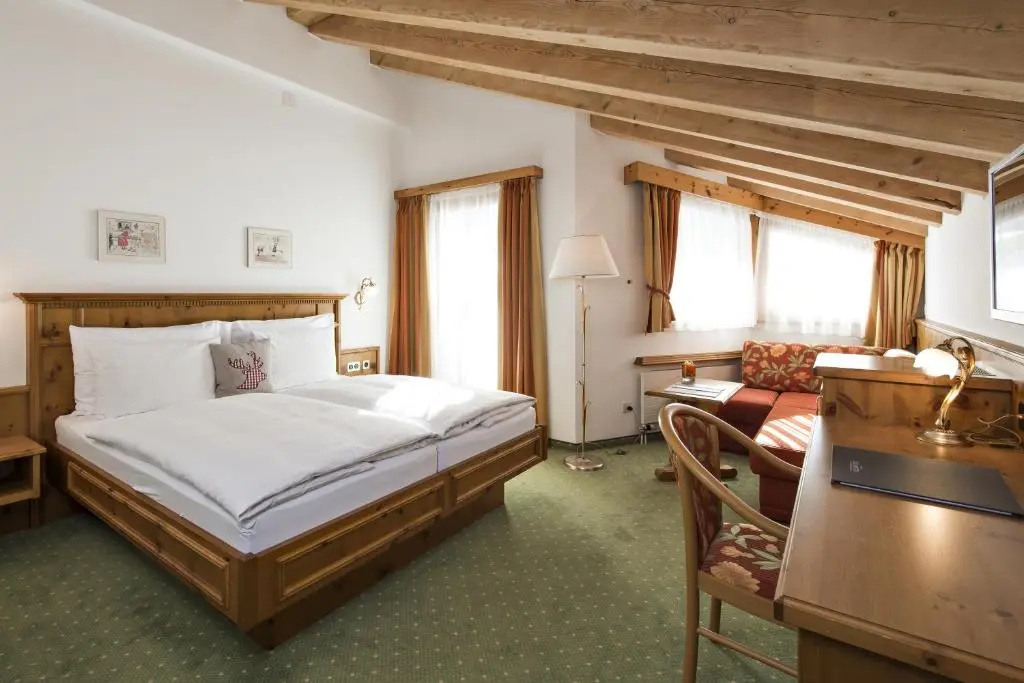Superior Double room with balcony (full double bed)