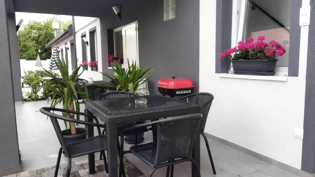 Holdudvar Apartman