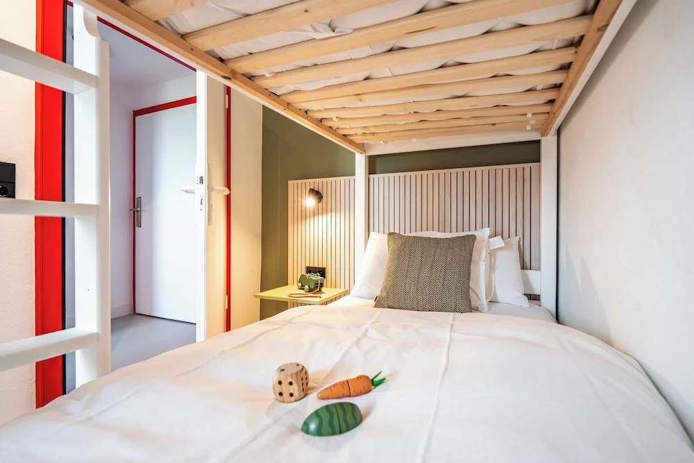 Comfort room