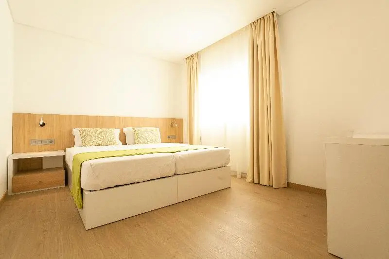 Standard Double room with balcony (twin beds)