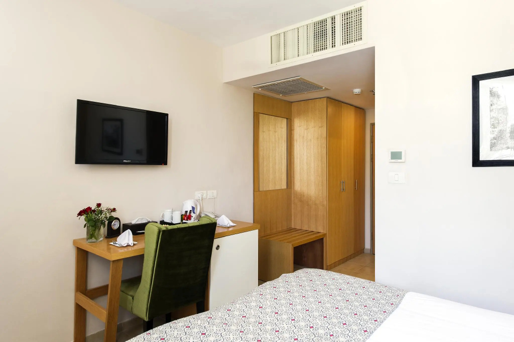 Economy Double room (full double bed)