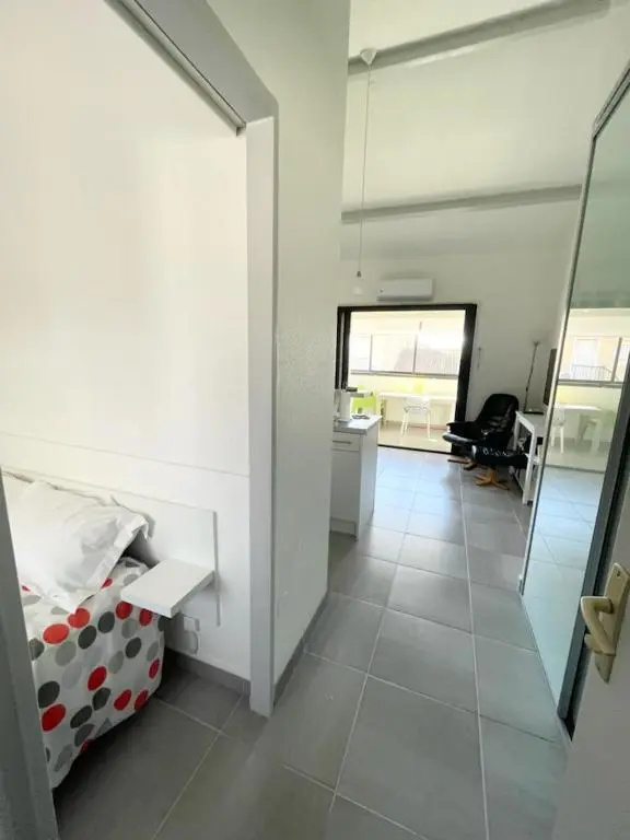 Bel appartement à 300 mètres de la plage +parking