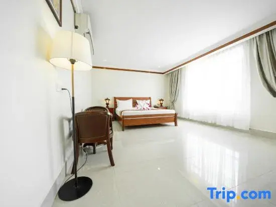 Double Club Suite (full double bed)