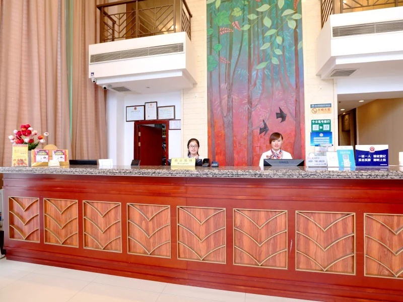 Lobby & Reception