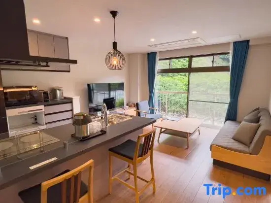 Standard Double room with river view (twin beds)