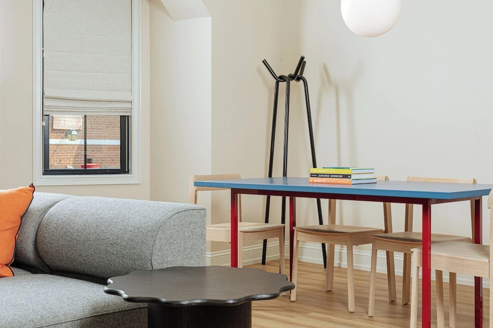 YOWIE (Hotel & Shop) by null