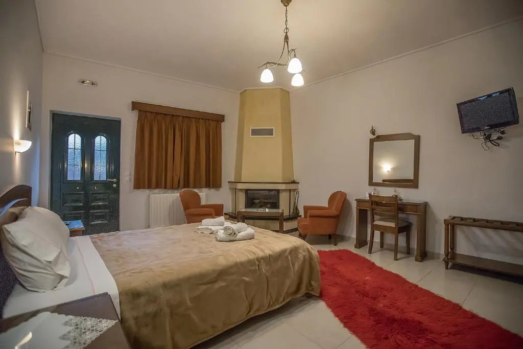 Standard Triple room with mountain view