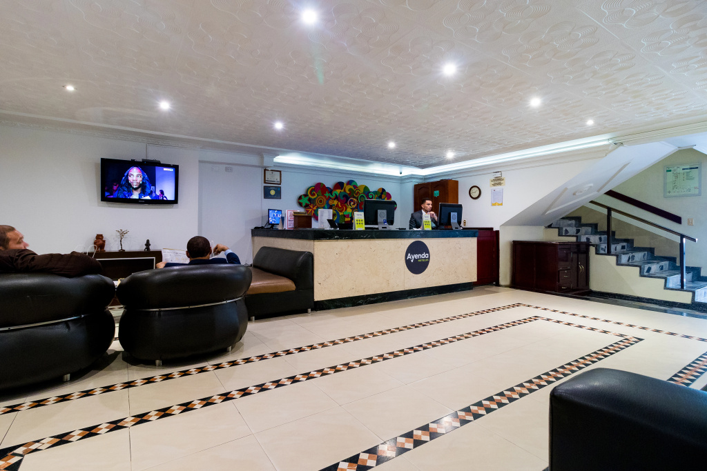Lobby & Reception