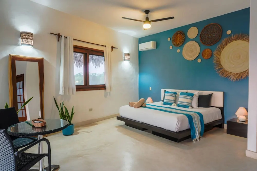 Deluxe Double Studio with balcony (full double bed)
