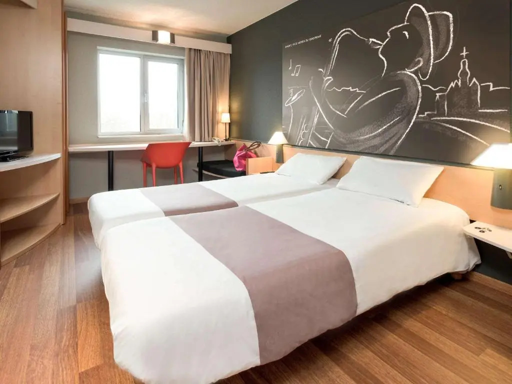 Standard Double room with view (twin beds)