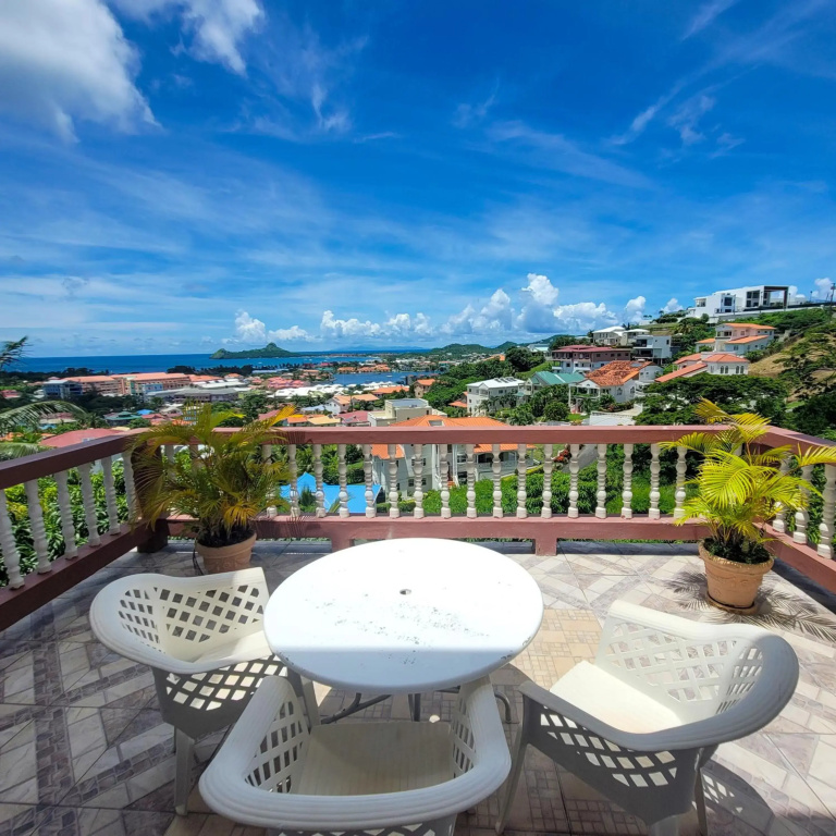 Venance Grand Yer apt 2 Enjoys Sea Views in Rodney Heights