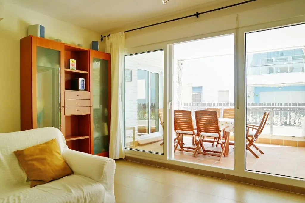 3 Bedrooms Apartment