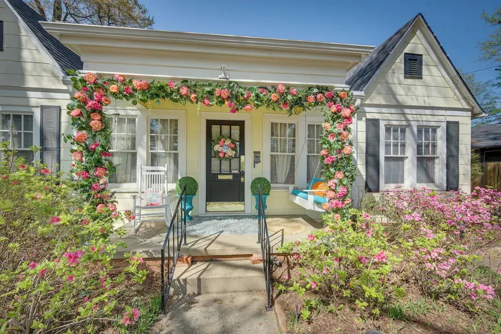 'the Pink Azalea' - Tyler Home w/ Yard + Patio!