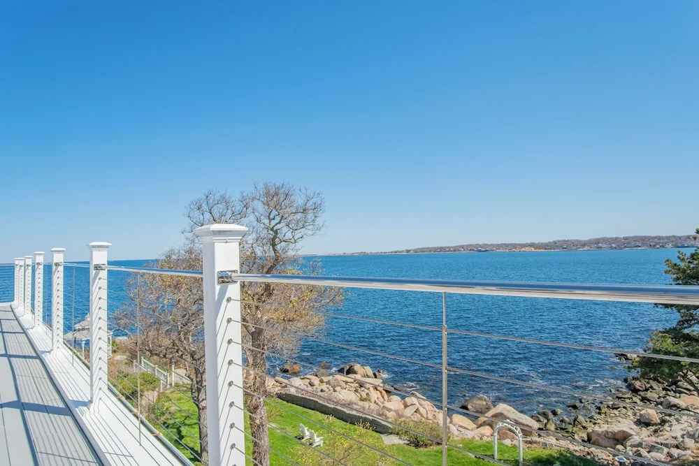Beach & Waterfront