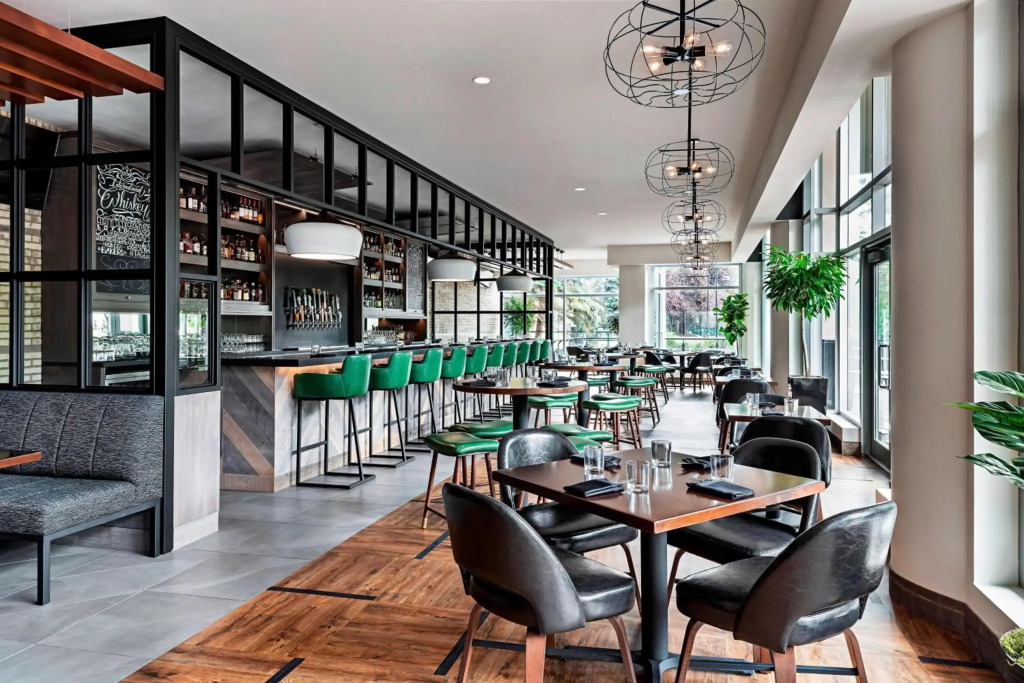 Sheraton Suites Calgary Eau Claire - фото 46