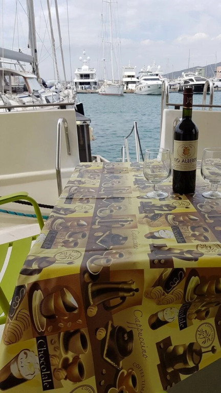 60ft Motor Yacht in Ocean Village Gibraltar - фото 11