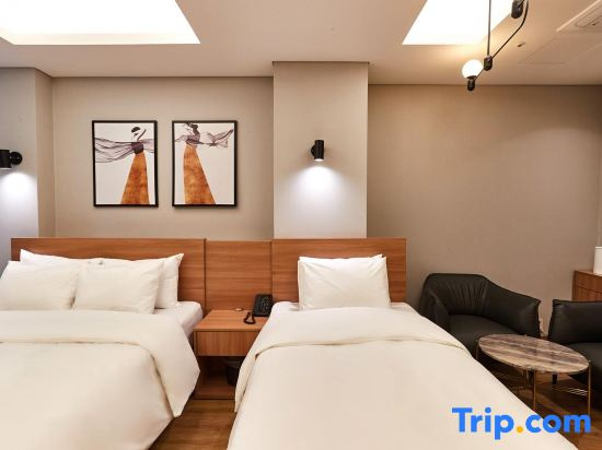 Standard Double room (twin beds)