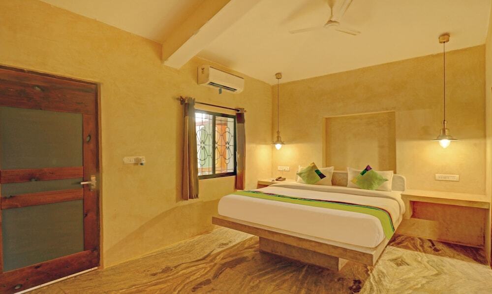 Treebo Trend Morjim Banyan Resort