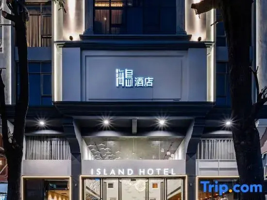 Island Hotel