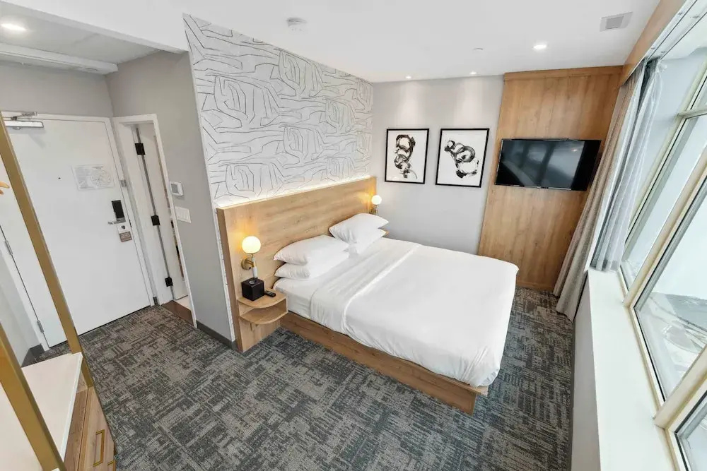 Standard room with river view