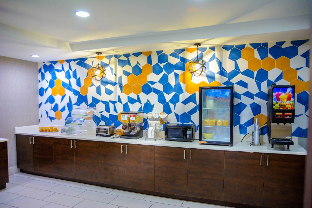 La Quinta Inn & Suites by Wyndham Fayetteville I-95 - Général