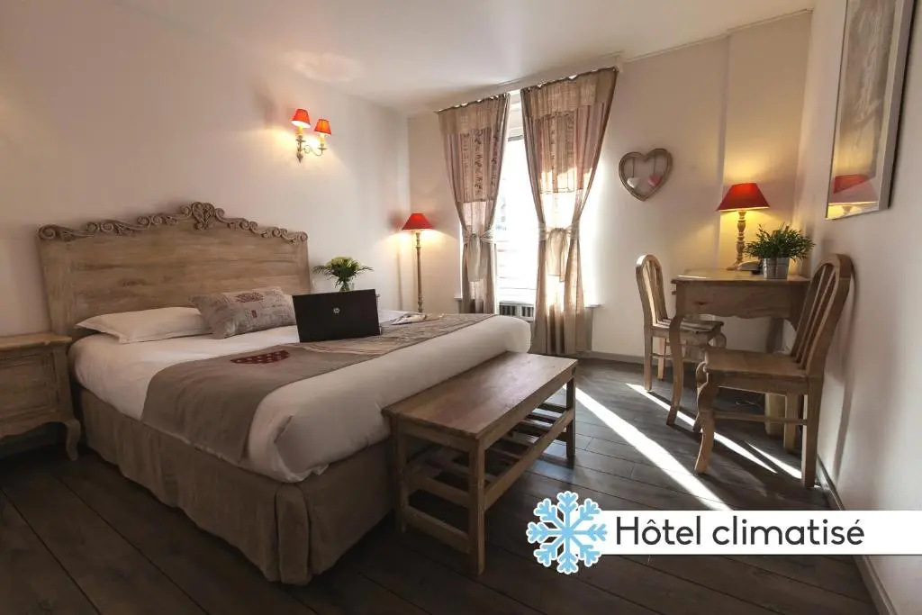 Standard Double room (full double bed)