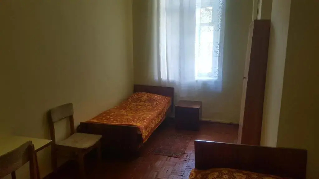 Economy Triple room