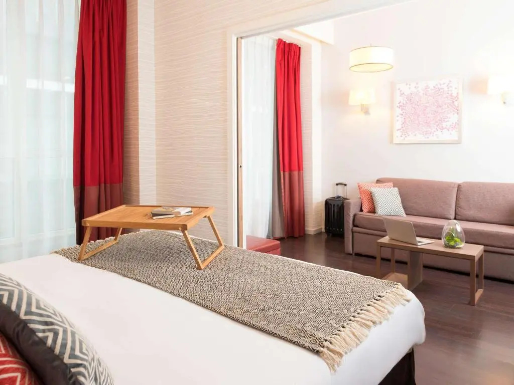 ApartHotel Adagio Brussels Grand Place - Tap to explore photos