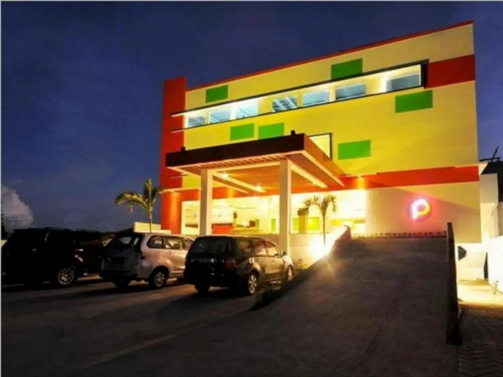 Pratama Hotel and Convention