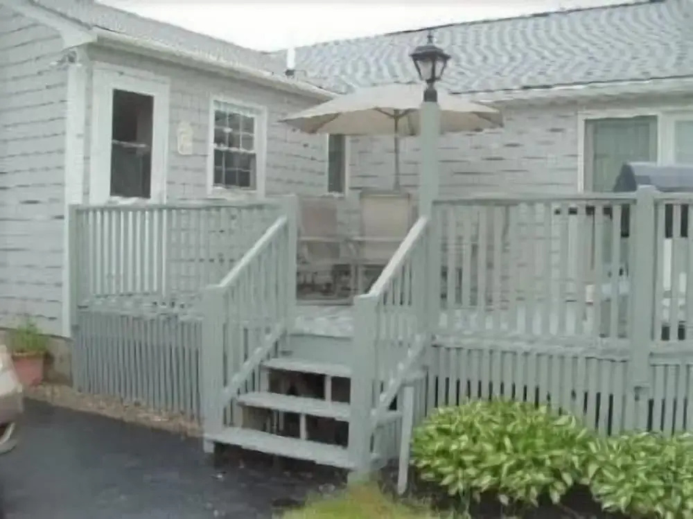 Moirai - W002 Relaxing Home With A Quiet View, Minutes Away From Moody Beach 3 Bedroom Home by Redawning