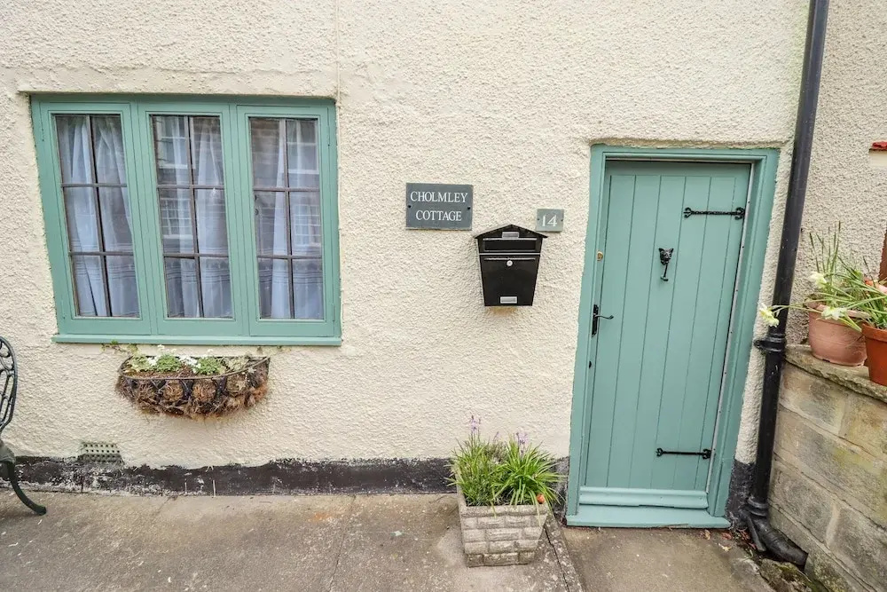 Cholmley Cottage