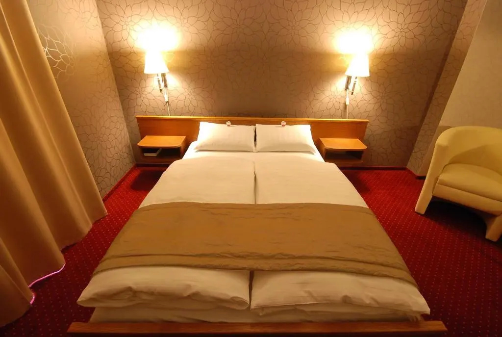 Economy room